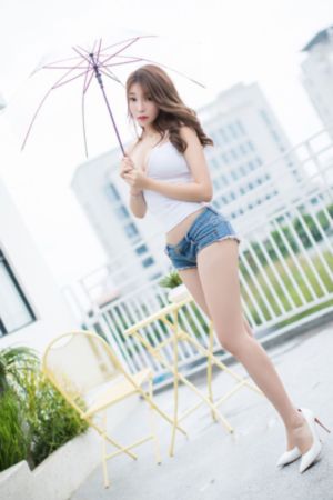 天降女子从二楼掉下来
