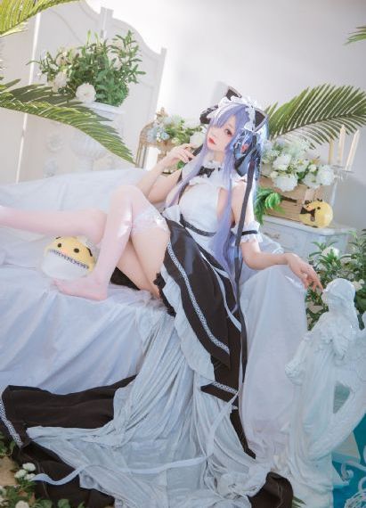 美女扒开粉嫩的尿囗给男生桶小说